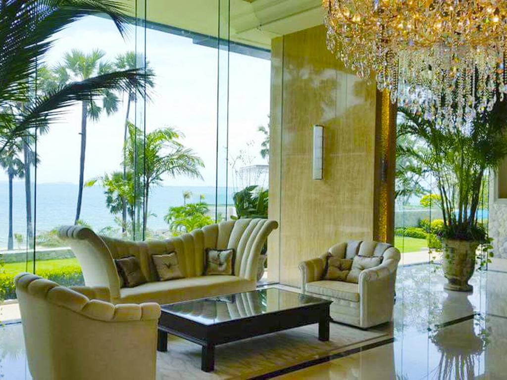 The Palm Wongamat Beach Pattaya Exterior photo