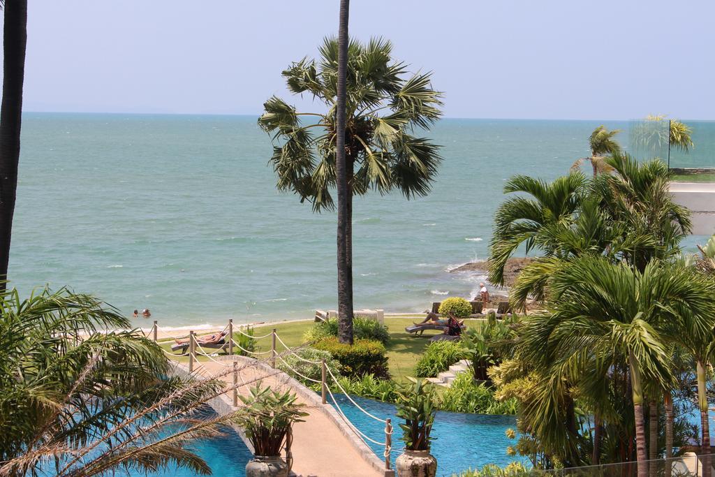 The Palm Wongamat Beach Pattaya Exterior photo