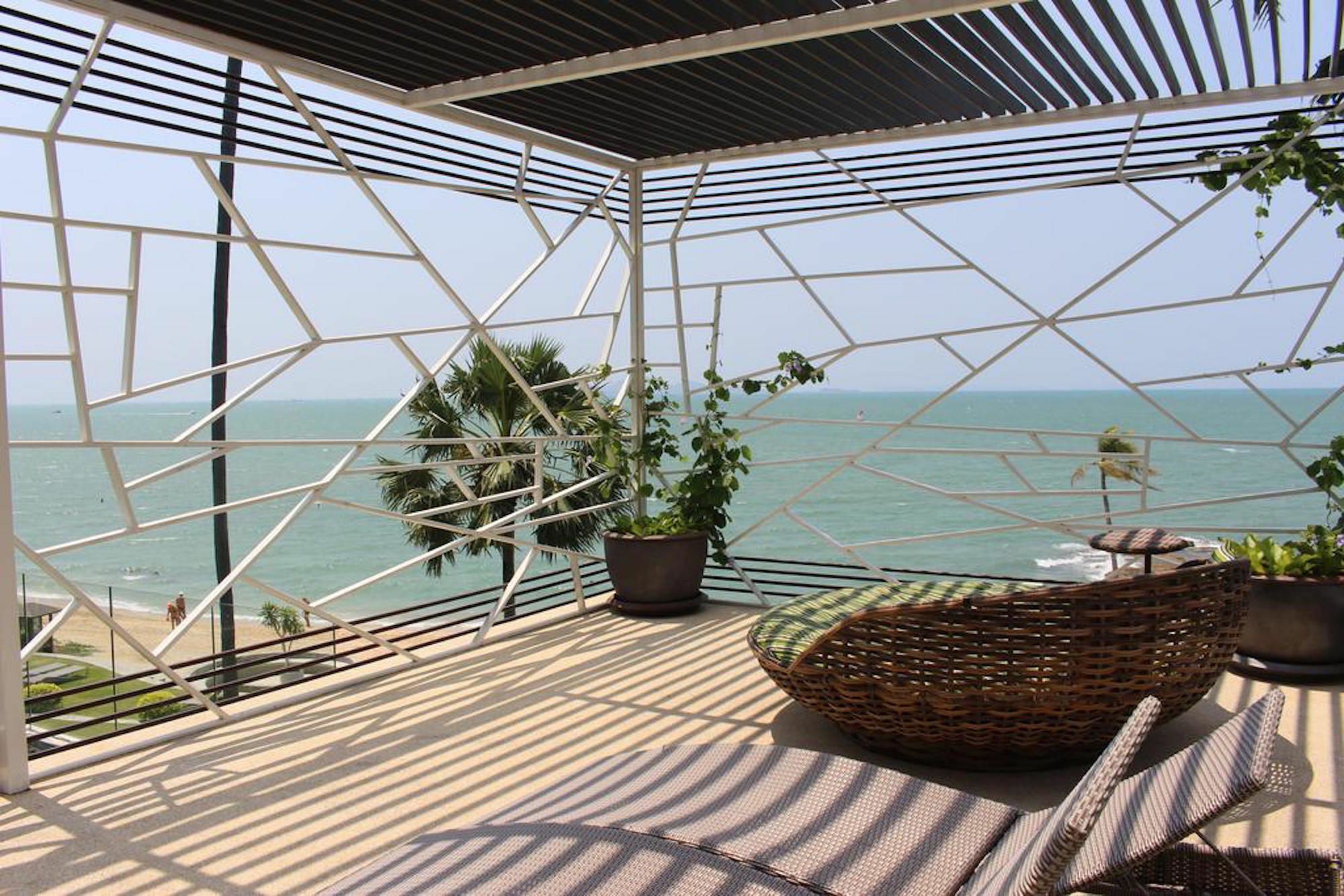 The Palm Wongamat Beach Pattaya Exterior photo