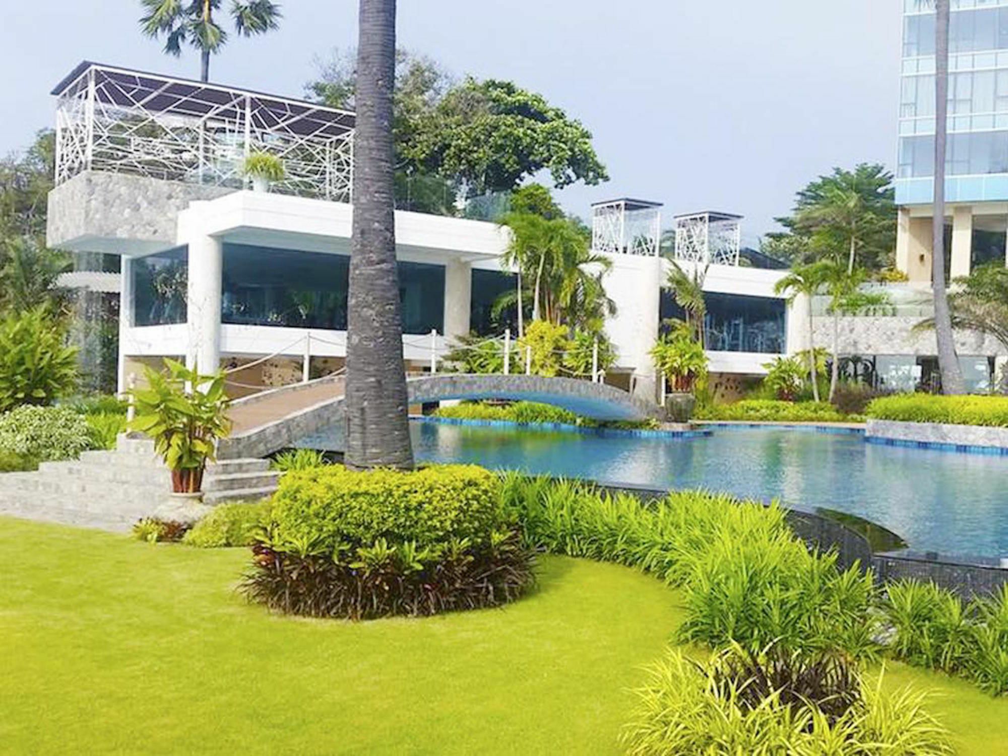 The Palm Wongamat Beach Pattaya Exterior photo